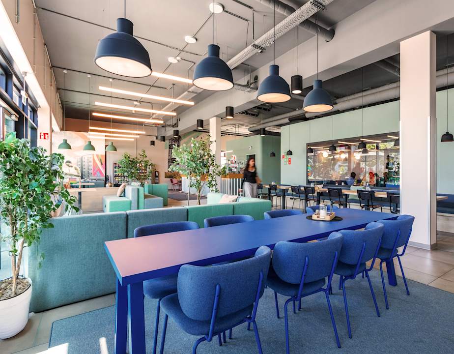 Lobby MEININGER Hotel Berlin Airport