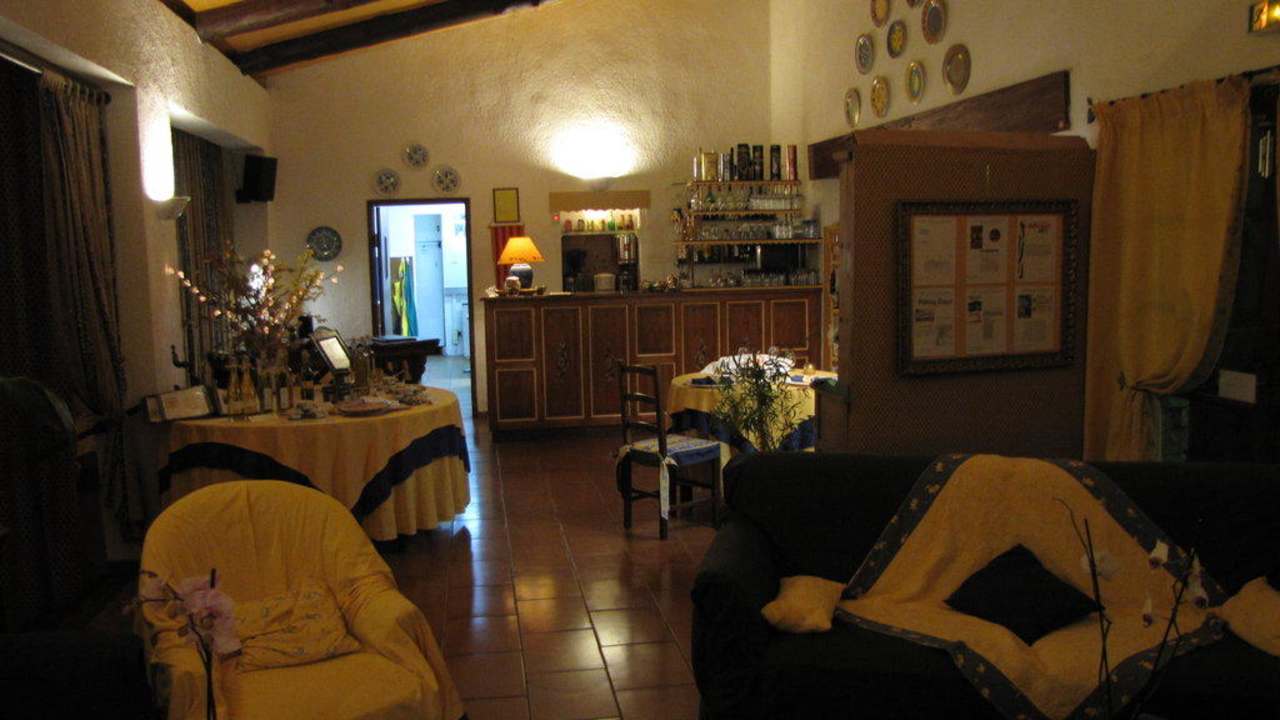 Innenansicht mit Bar Hotel La Vieille Bastide