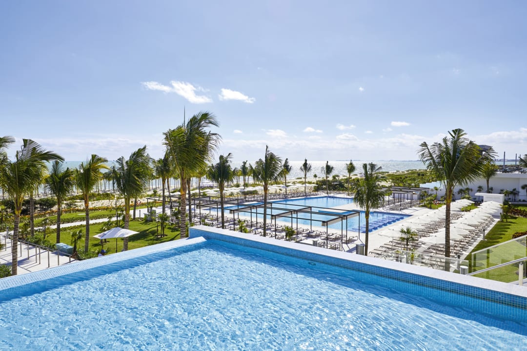 Pool Hotel Riu Palace Costa Mujeres