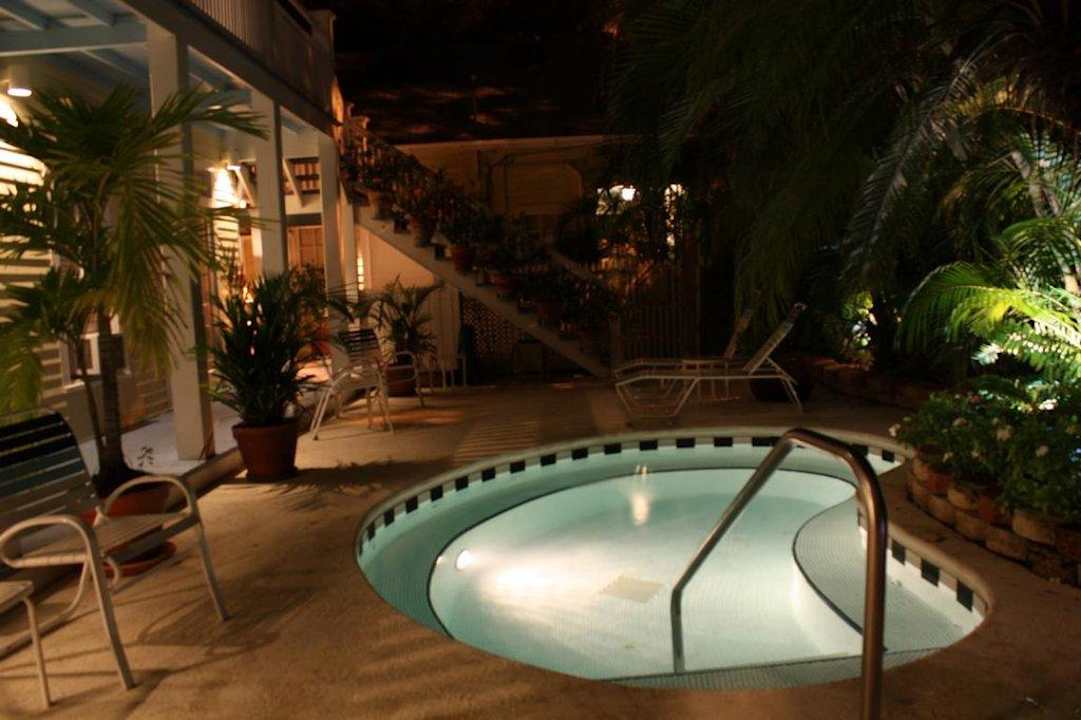 Jacuzzi Hotel Heron House Court