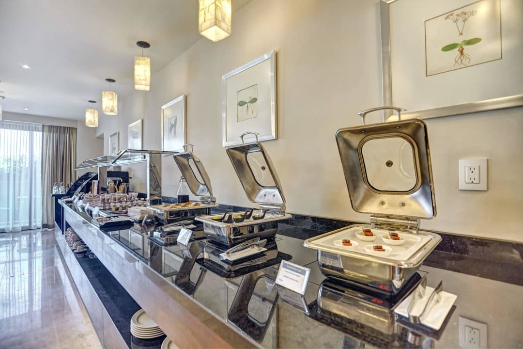 Diamond Club Lounge Hideaway at Royalton Riviera Cancun