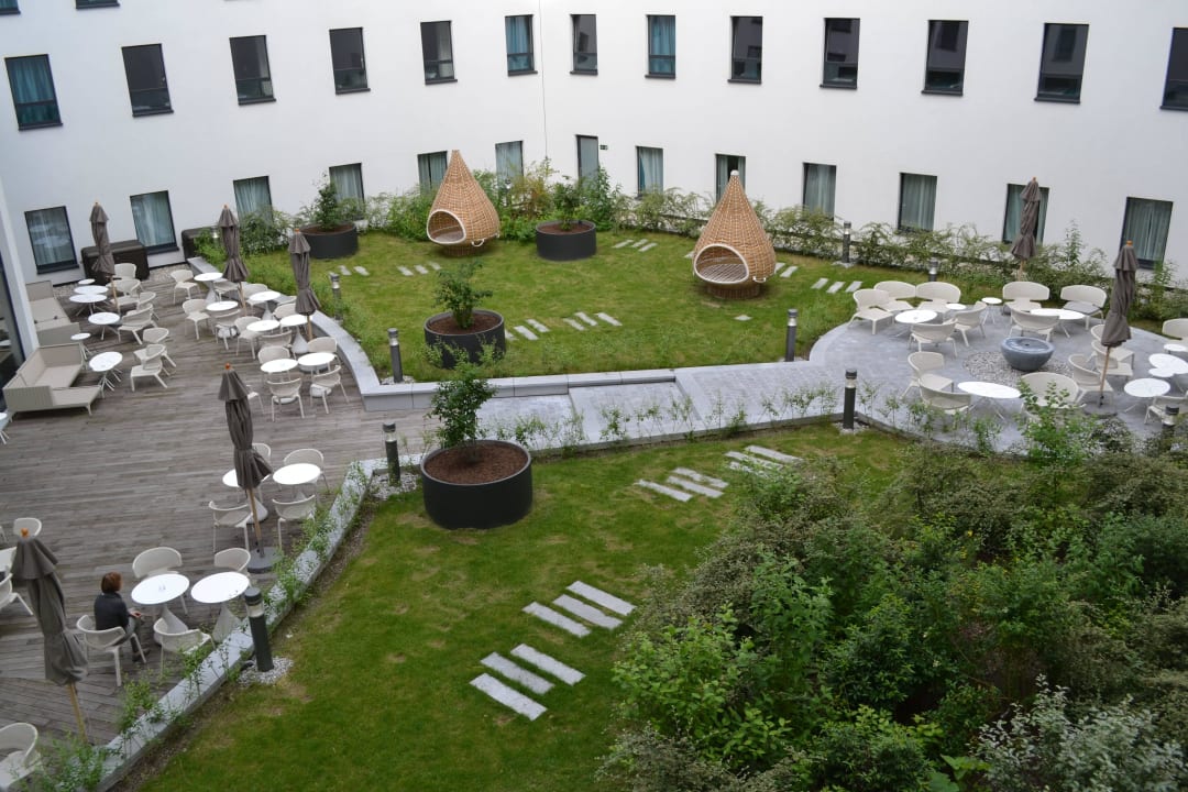 Innenhof Motel One Brussels