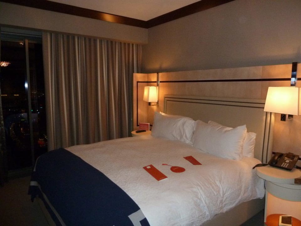 King Size Bed The Cosmopolitan of Las Vegas