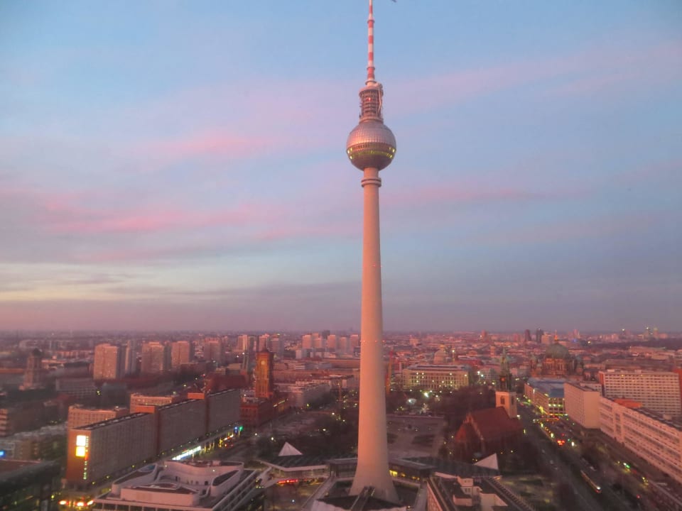Zimmeraussicht am Morgen Park Inn by Radisson Berlin Alexanderplatz