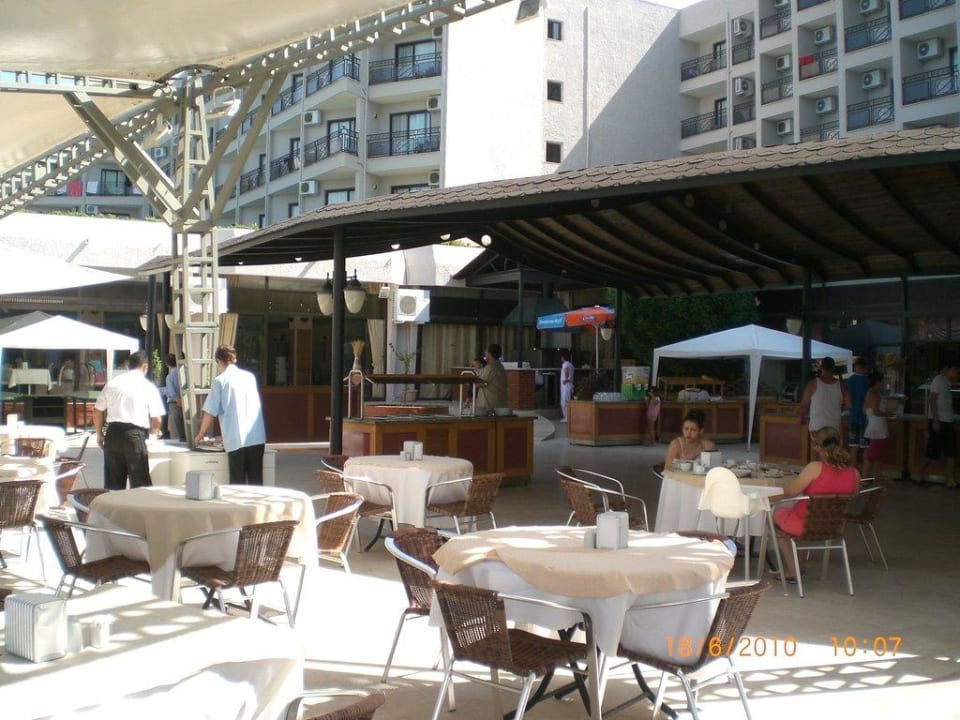 Büffet Tusan Beach Resort