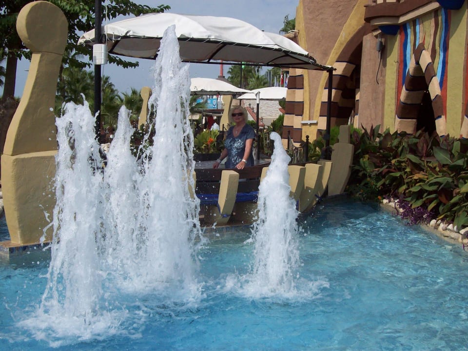 Springbunnen Dragon - Strandbar Kamelya Fulya Hotel