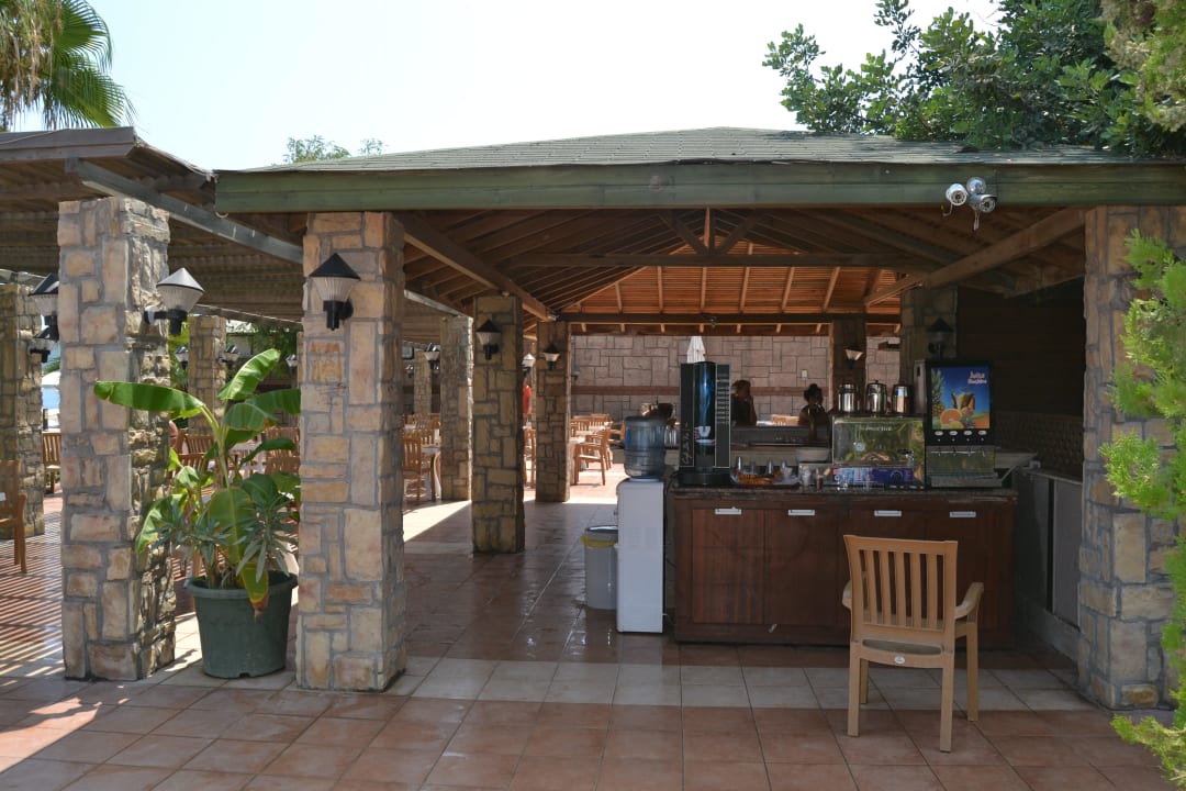 Бар у пляжа - вид сбоку Armas Gül Beach