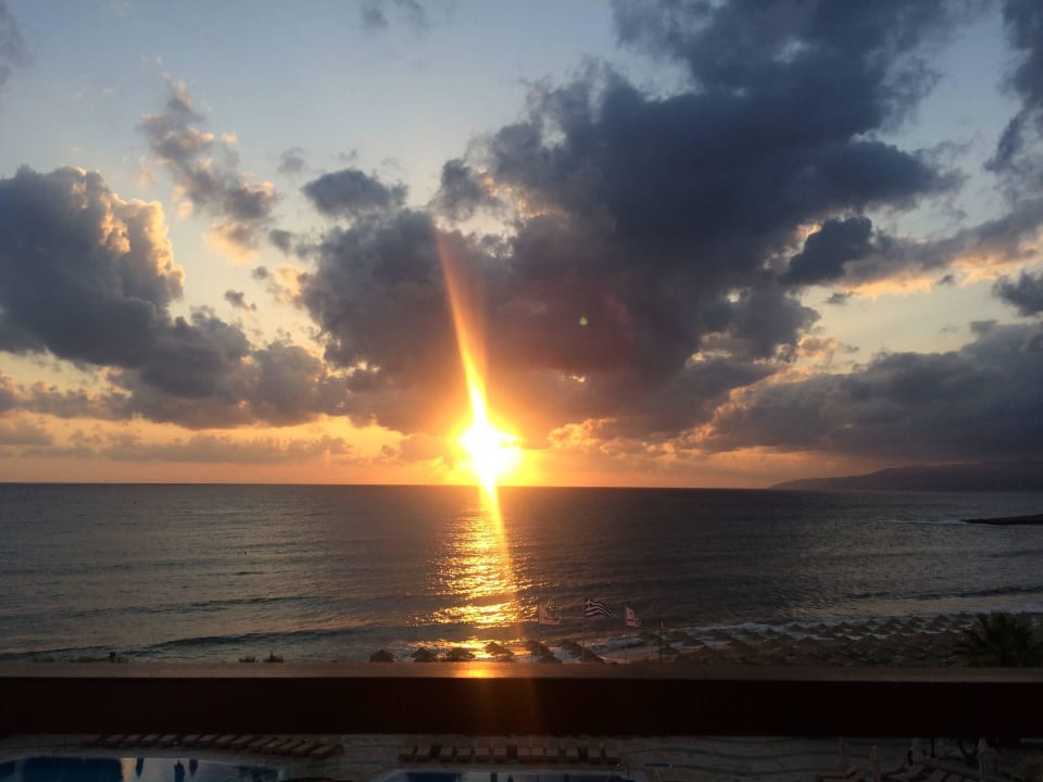 Sonnenaufgang Creta Maris Resort