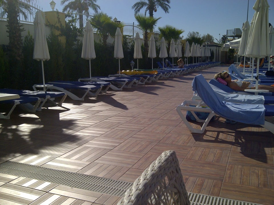 Neben dem Pool Dream World Resort & Spa