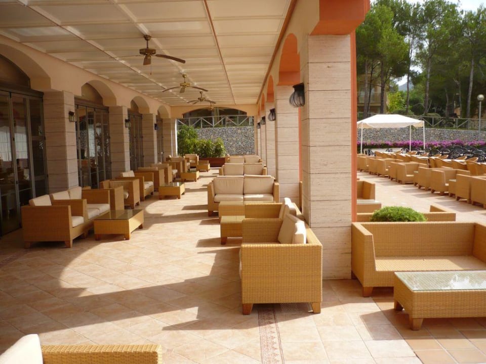 Piano Bar der Vanity Suite Hotels VIVA Cala Mesquida Suites & Spa 16+