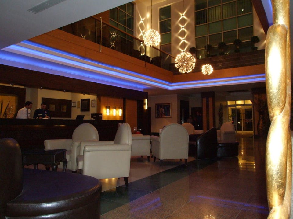 Sitzbereiche abends Belek Beach Resort Hotel