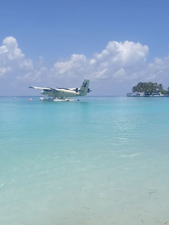 Strand Kuredu Island Resort & Spa