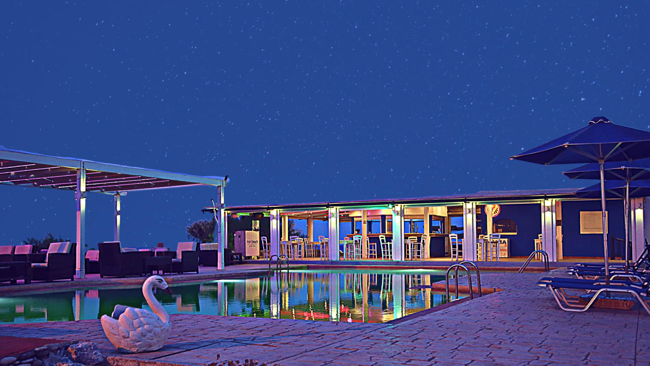 Pool Casa Di Notos Beach Hotel