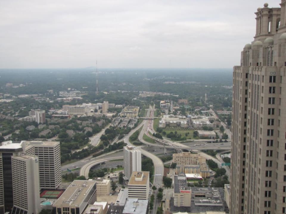 Ausblick vom 73. Stock Hotel The Westin Peachtree Plaza