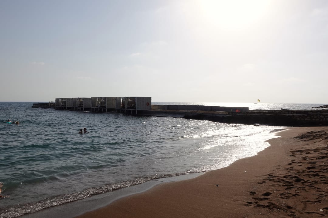 Strand Rubi Platinum Sign