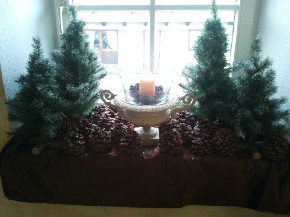 Überall schöne Deko, hier im Treppenhaus Hotel Zur Sonne