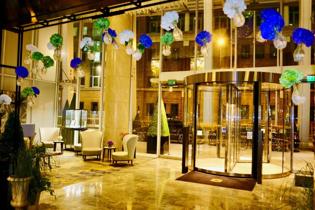 Lobby Shangri-La Hotel, At The Shard, London