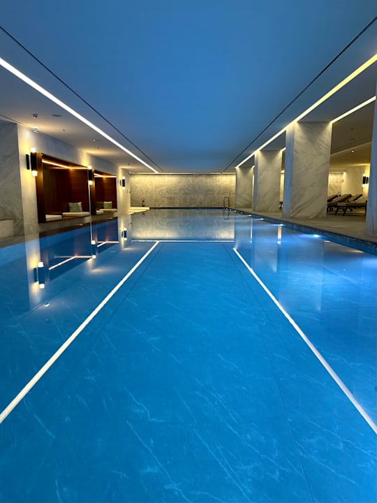 Pool Grand Hyatt Athens