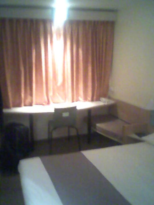 Zimmer Hotel Ibis Antibes Sophia Antipolis