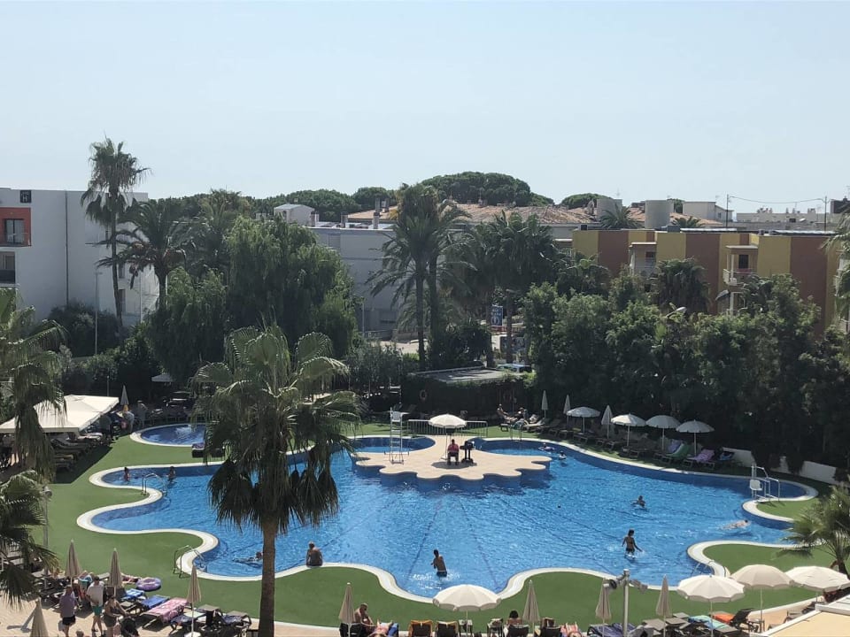 Pool H10 Cambrils Playa