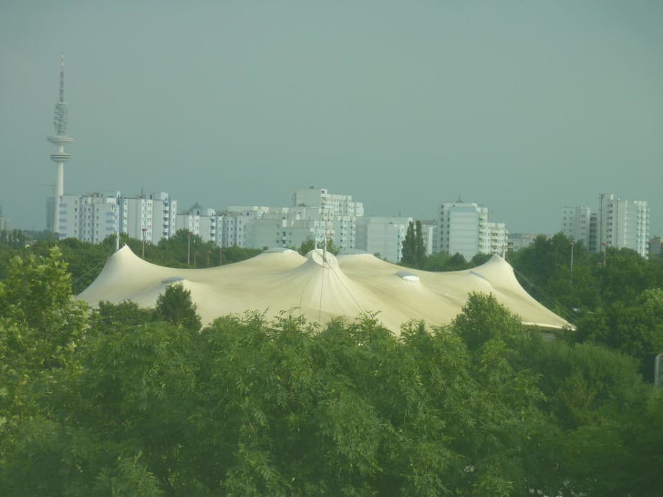 Ausblick aus dem Dachfenster Park-Hotel Hagenbeck