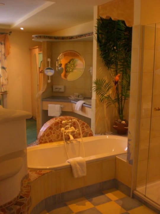 Badewanne im Paradieszimmer Bergergut - Das Genießerhotel für Paare