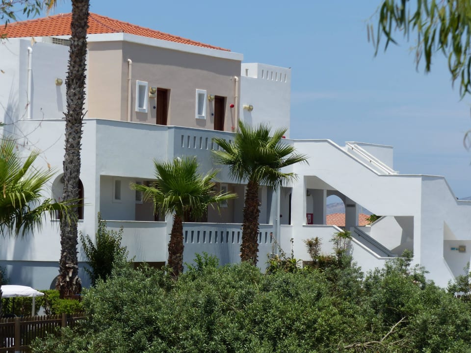 Spaziergang durch die Anlage Atlantica Marmari Palace