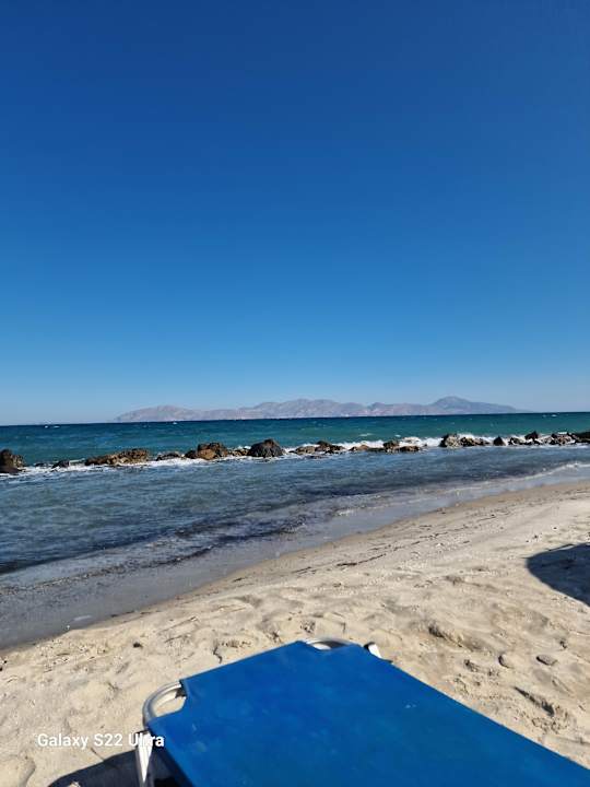 Strand Hotel Kouros Palace