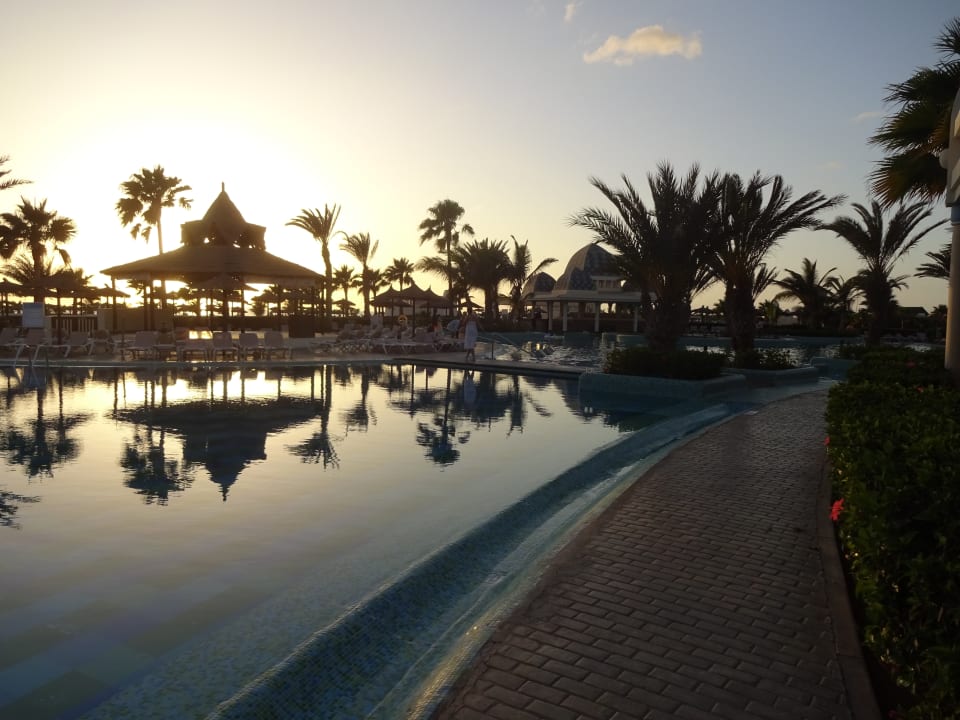 Pool Hotel Riu Karamboa