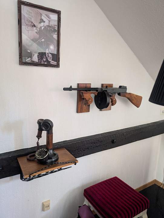 Zimmer EIFELkrimihotel