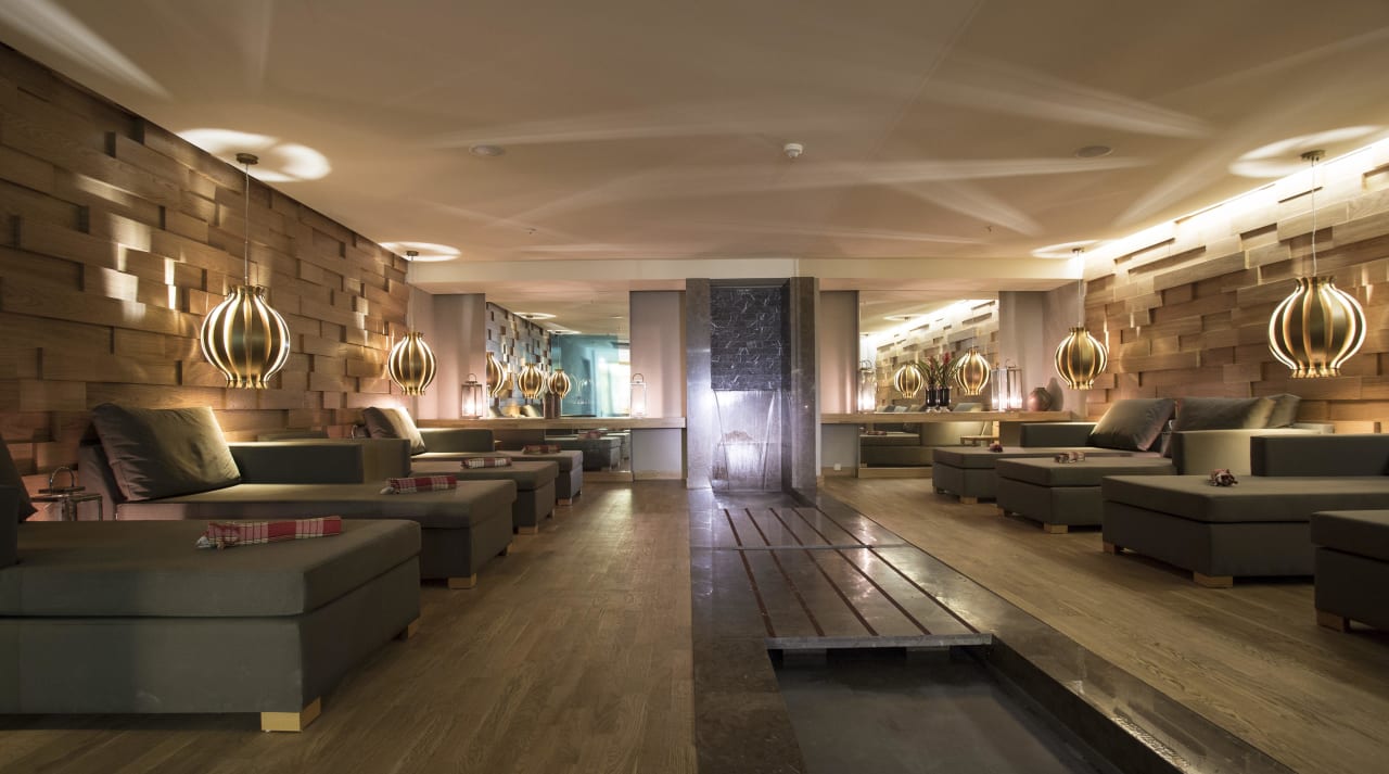 Spa & Wellness Side Star Beach