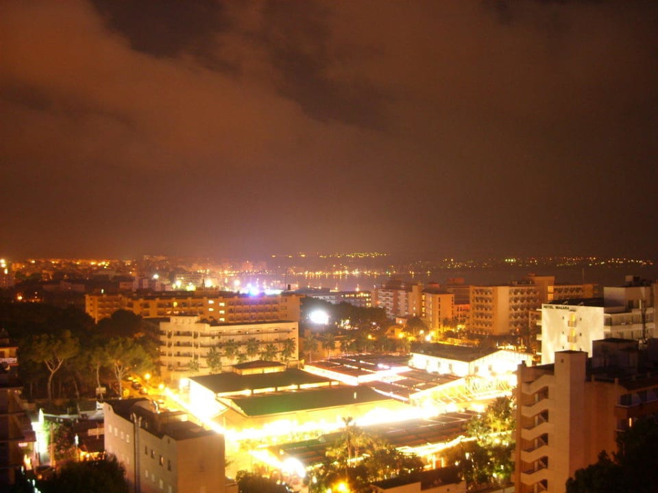 Nebel. Hotel Obelisco