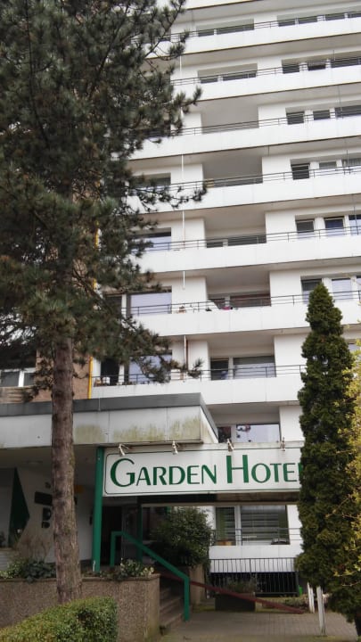 Eingang Garden Hotel Krefeld