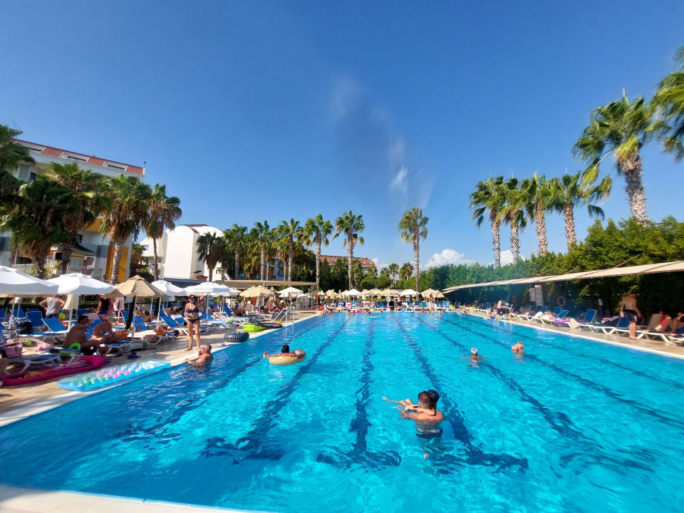 Pool Hane Family Resort