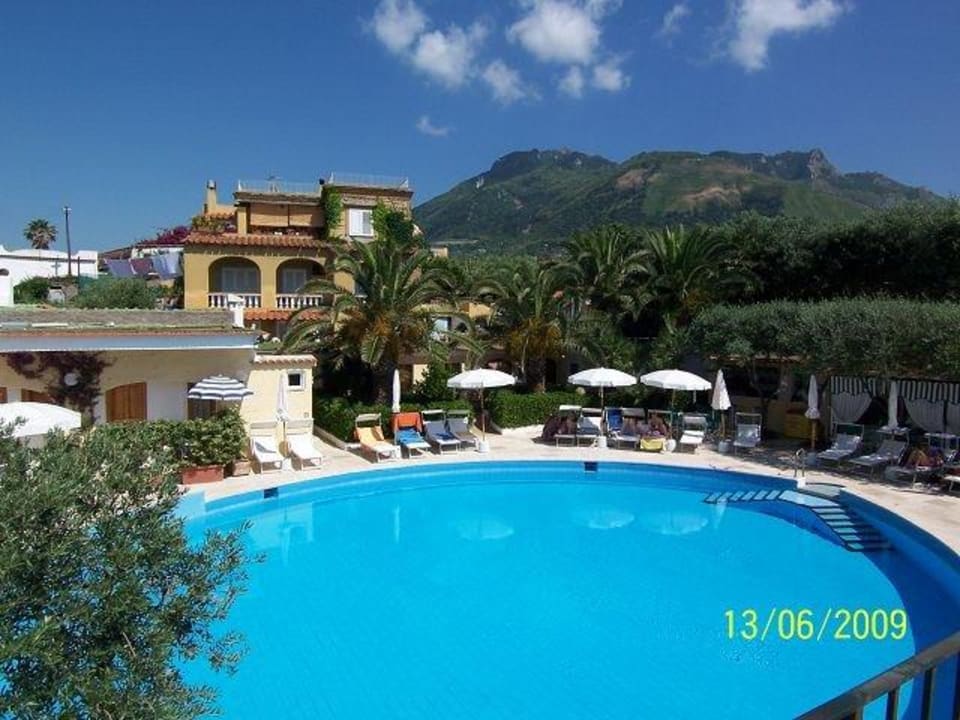 Poolaussicht Hotel La Scogliera