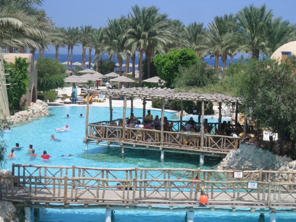 Pool am Karibischen Restaurant Grand Makadi