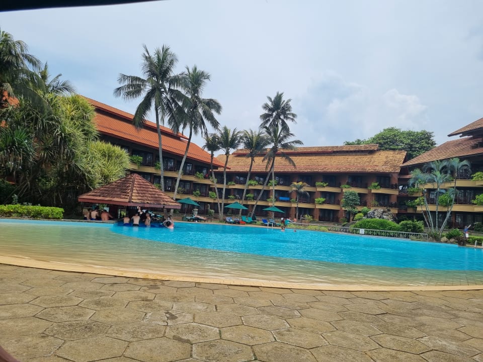 Pool Royal Palms Beach Hotel