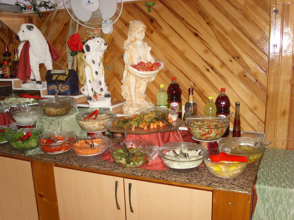 Büffet für ca.10 Urlauber Sayanora Hotel