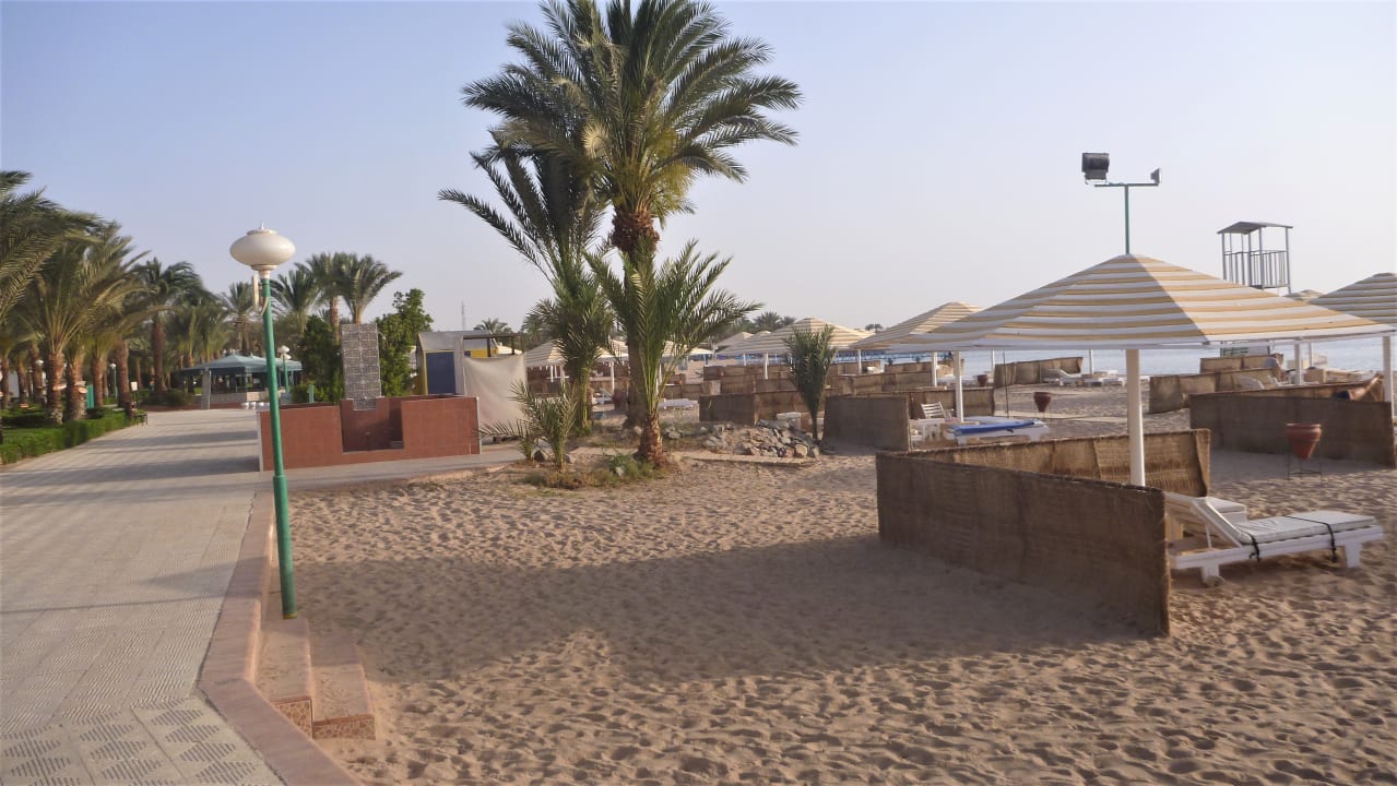 Strand Menaville Safaga