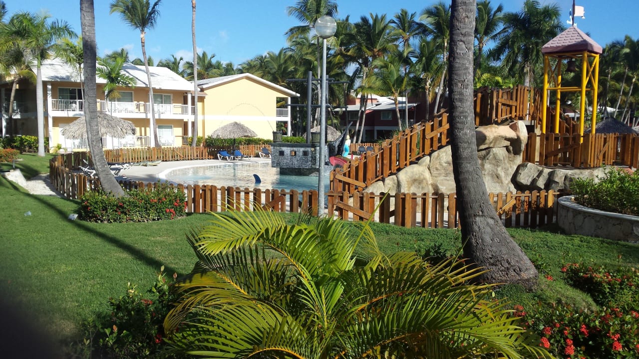 Hotel Grand Palladium Palace Resort, Spa & Casino  Hotel Grand Palladium Palace Resort, Spa & Casino