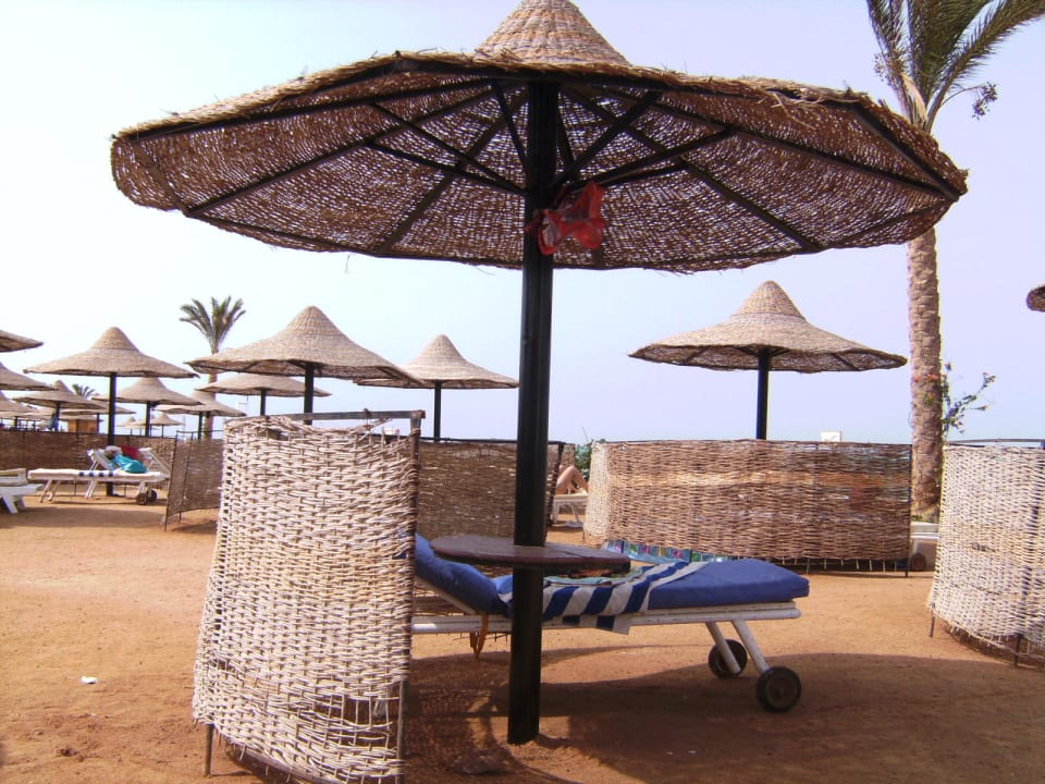 Liegen und Sonnenschirm Le Jardin Aqua Park Resort