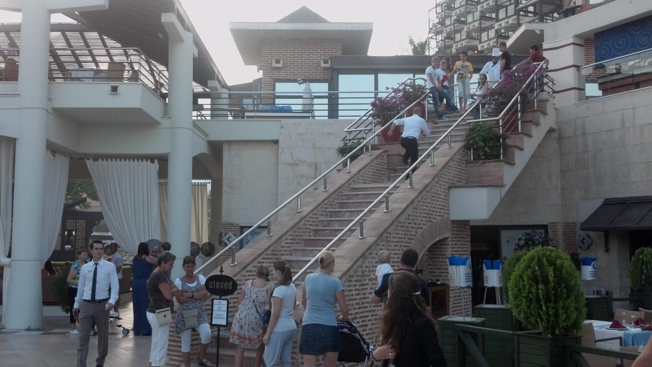 Aufgang zum Restaurant Limak Limra Hotel & Resort