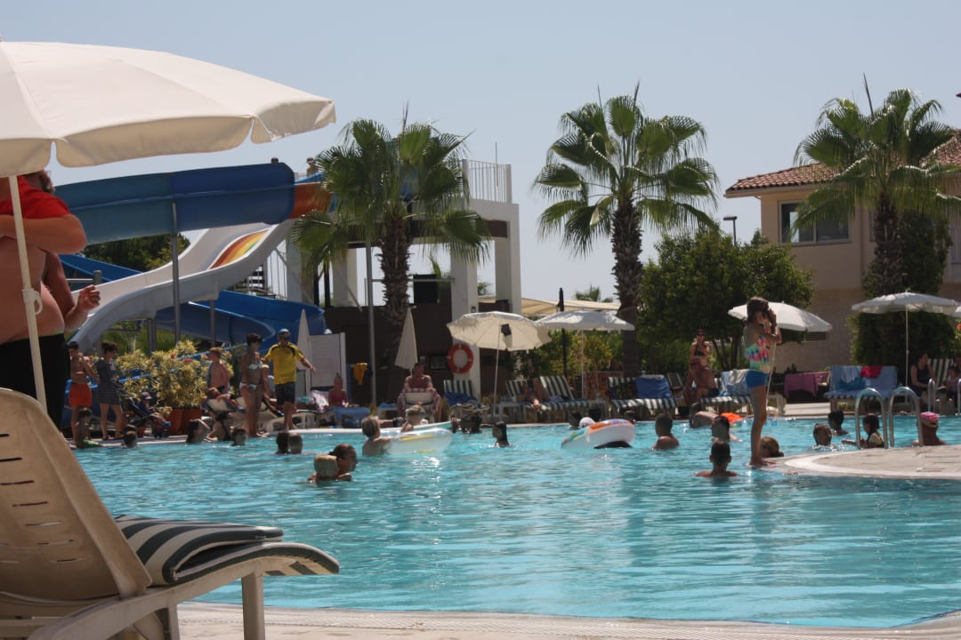 Pool Bella Resort & Spa