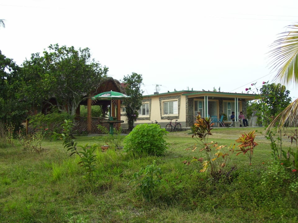 Patio Villa Don José Otaño y María