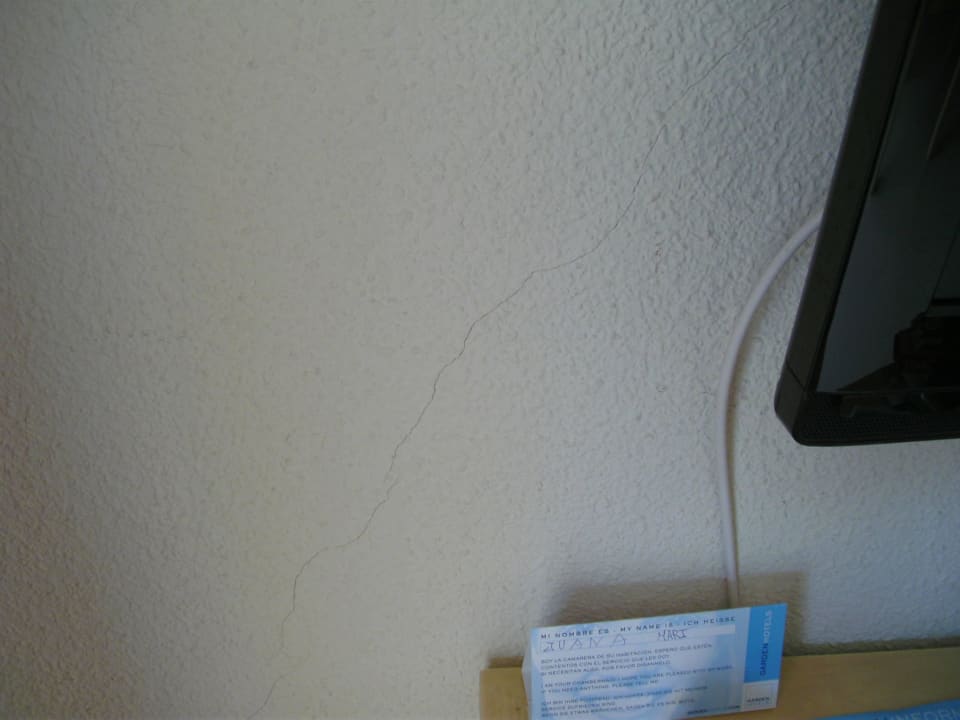 Risse in der Wand Alcudia Garden Aparthotel