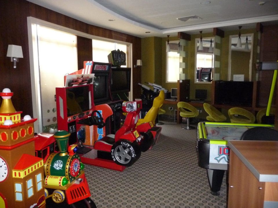 Spielautomaten Saturn Palace Resort Hotel