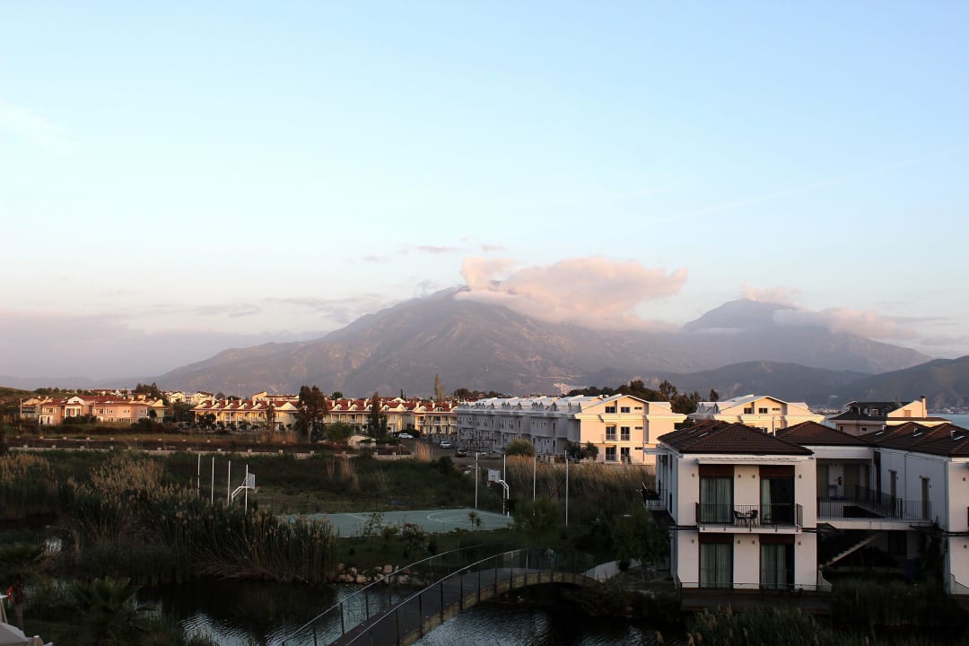 Vom Balkon auf das Taurusgebirge Jiva Beach Resort