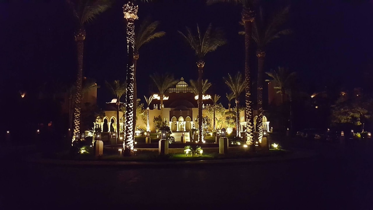 Aussenansicht Nachts Grand Makadi