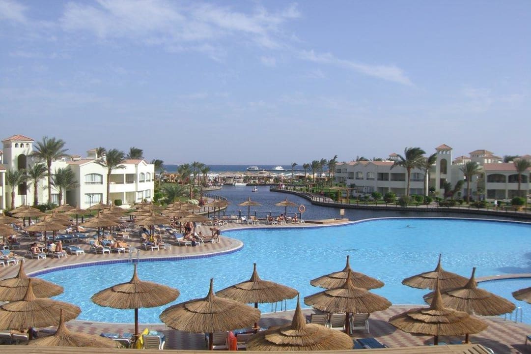 Pool, Lagune und Meer Pickalbatros Dana Beach Resort - Hurghada