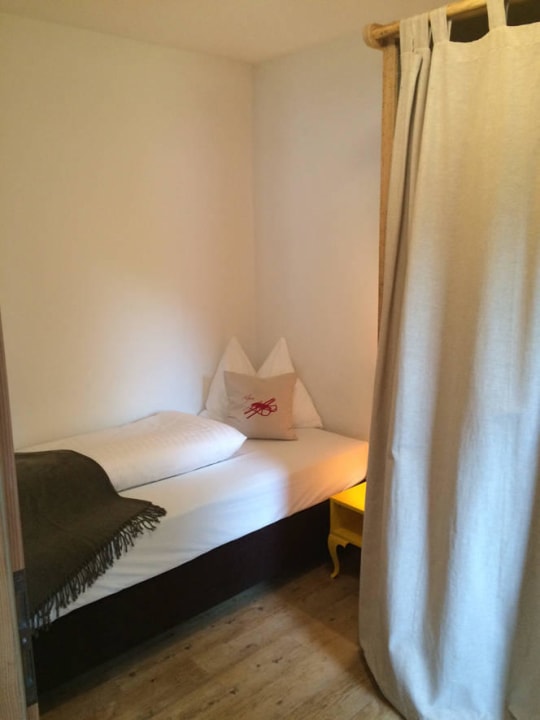 Betten als Einzel- od. Doppelbetten möglich Suiten am Schloss